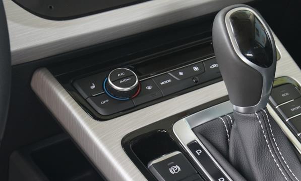 博越怎么打开引擎盖 怎么打开前盖